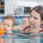 małe dzieci nauka plywania (33)