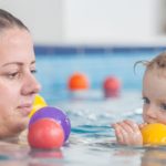 małe dzieci nauka plywania (34)