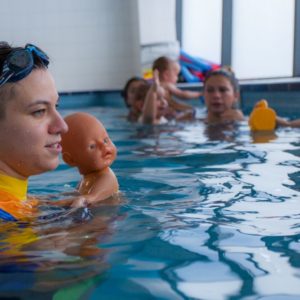 lekcje pływania dla dorosłych poznań