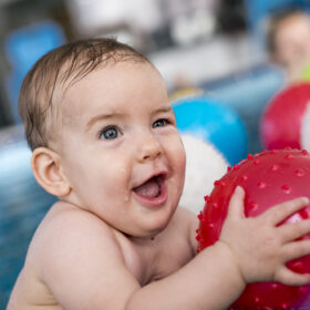 niemowlaki na basenie