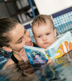 niemowlaki na basenie