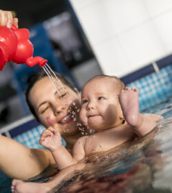 niemowlaki na basenie