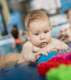 niemowlaki na basenie