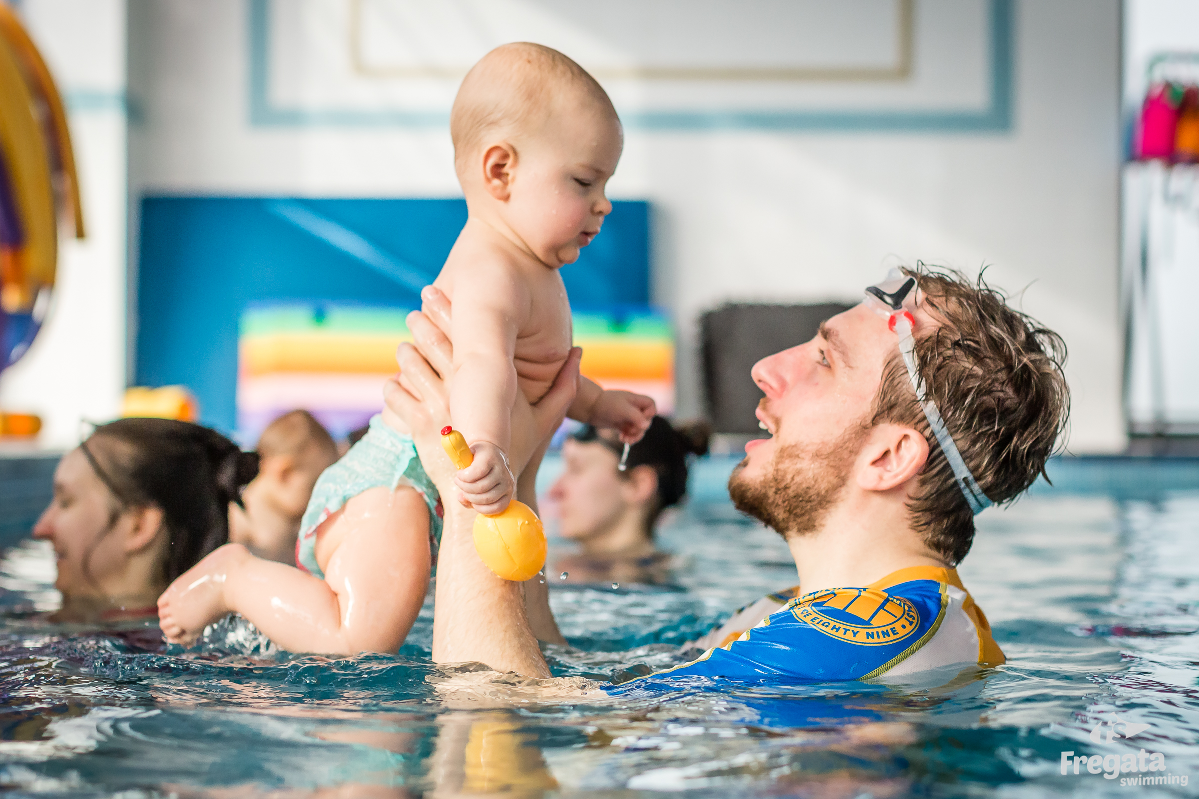 Pływanie niemowląt i małych dzieci