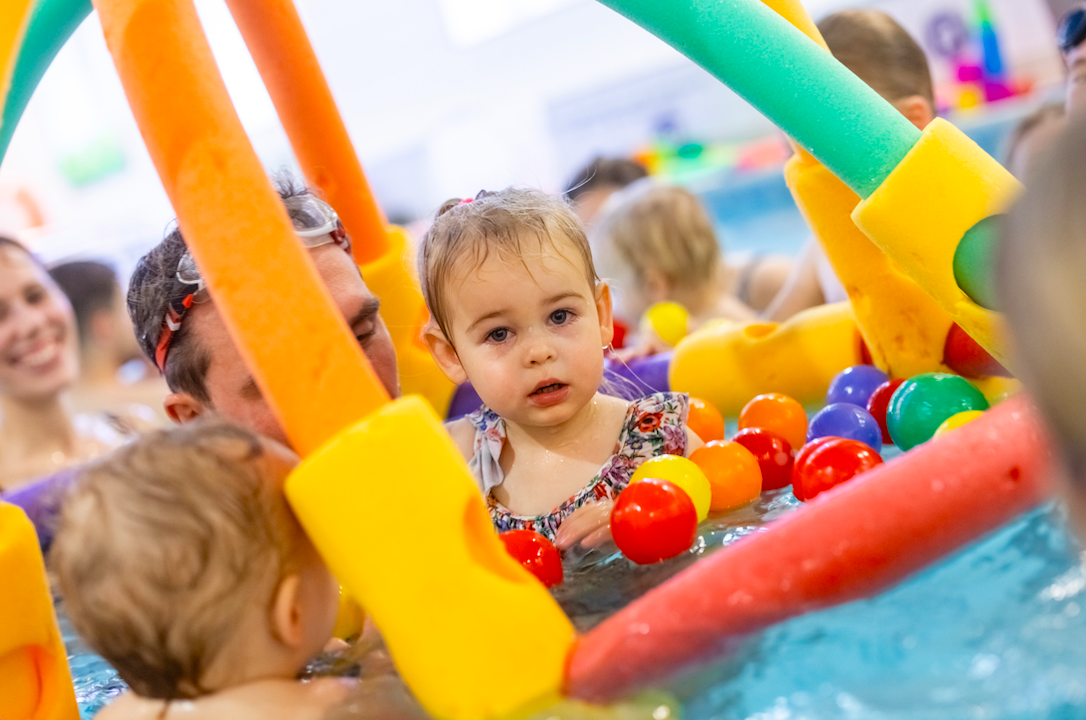 Nauka pływania w poznaniu dzieci