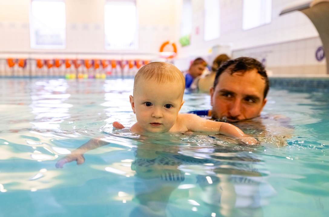 Niemowlaki na basenie gorzów wlkp