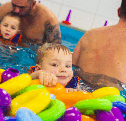 Pływanie dzieci i niemowląt fregata swimming