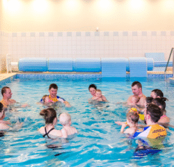 nauka pływania poznań dzieci